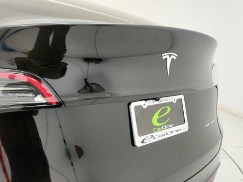 Used 2025 Tesla Model Y Long Range AWD/4WD image 26