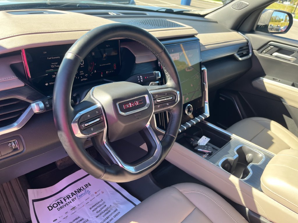 Used 2026 GMC Acadia Elevation w/ Elevation Premium Package FWD image 14