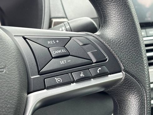 Used 2024 Nissan Altima 2.5 SV FWD image 20