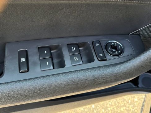 Used 2016 Hyundai Sonata Limited w/ Option Group 04 FWD image 15