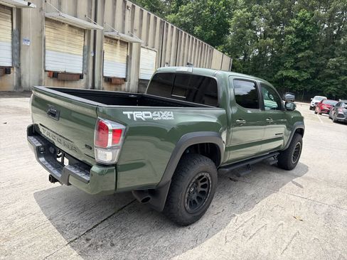 Used 2021 Toyota Tacoma TRD Off-Road w/ Technology Package AWD/4WD image 11