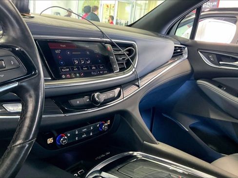 Used 2023 Buick Enclave Essence FWD image 10