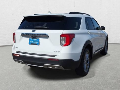 Used 2024 Ford Explorer XLT w/ Equipment Group 202A AWD/4WD image 5