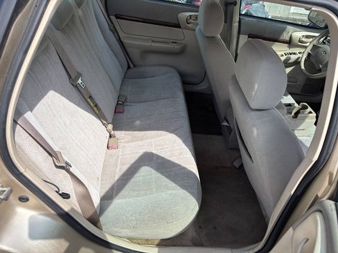 Used 2004 Chevrolet Impala w/ Preferred Equipment Group FWD image 17