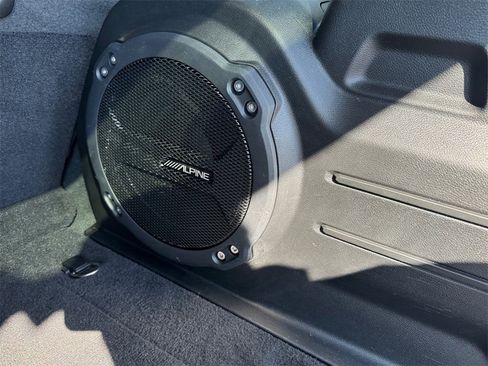 Used 2022 Jeep Wrangler Unlimited Sahara w/ Cold Weather Group image 17