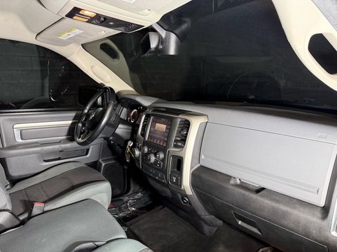 Used 2014 RAM 1500 Classic SLT w/ Luxury Group AWD/4WD image 19