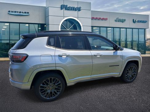 Used 2023 Jeep Compass High Altitude AWD/4WD image 2