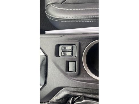 Used 2017 Subaru Impreza 2.0i Limited image 20