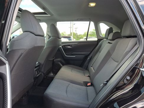 Used 2024 Toyota RAV4 XLE w/ Convenience Package image 10