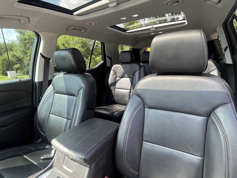 Used 2019 Chevrolet Traverse LT w/ LT Premium Package AWD/4WD image 10