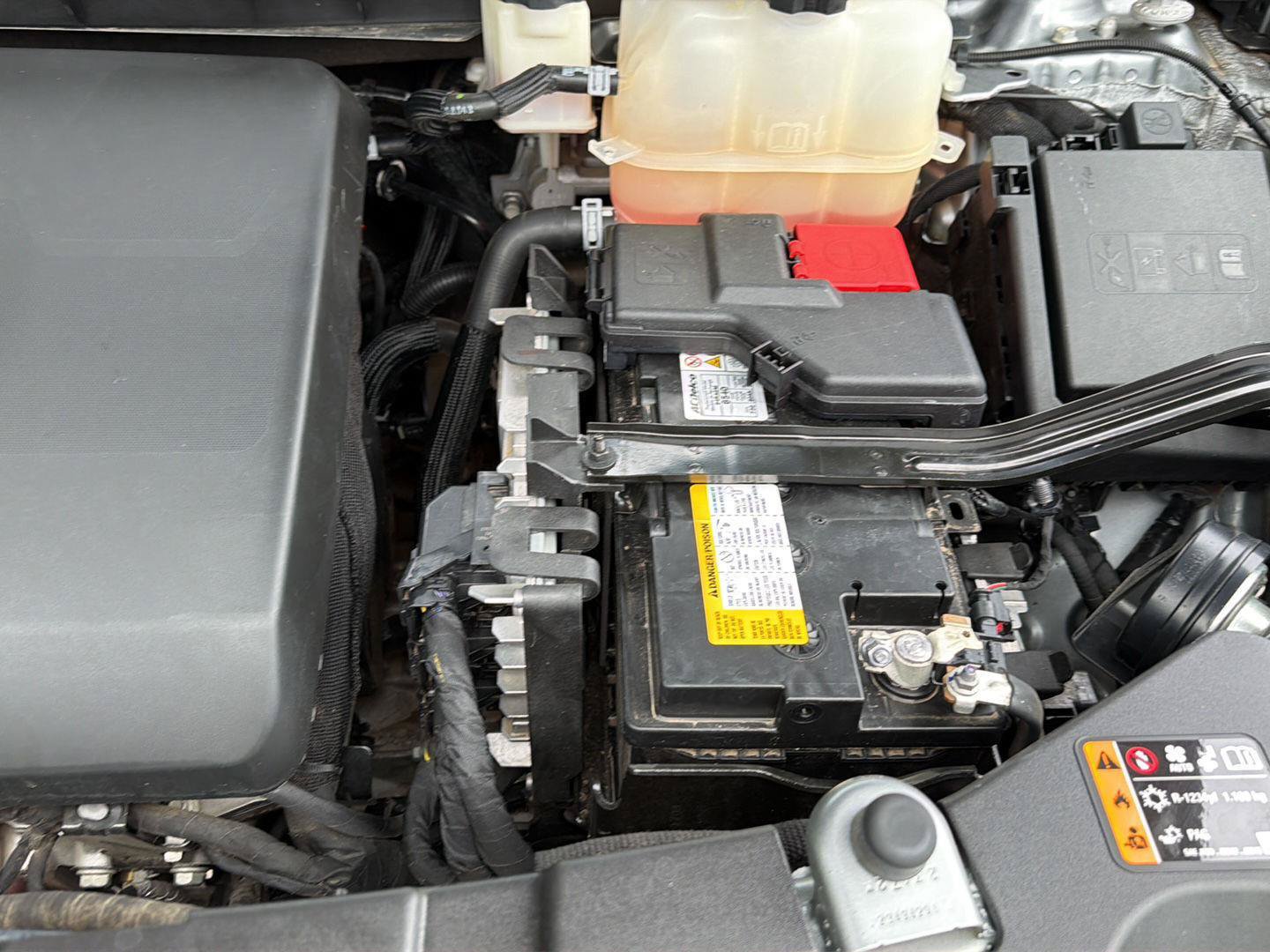 Used 2023 Chevrolet Traverse RS w/ LPO, Floor Liner Package FWD image 36