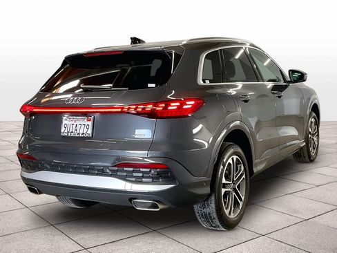 Certified 2025 Audi Q5 Premium w/ Convenience Package AWD/4WD image 15