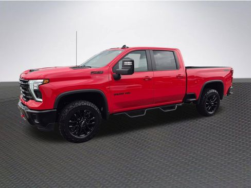 Used 2025 Chevrolet Silverado 2500 LT w/ Trail Boss Package AWD/4WD image 2