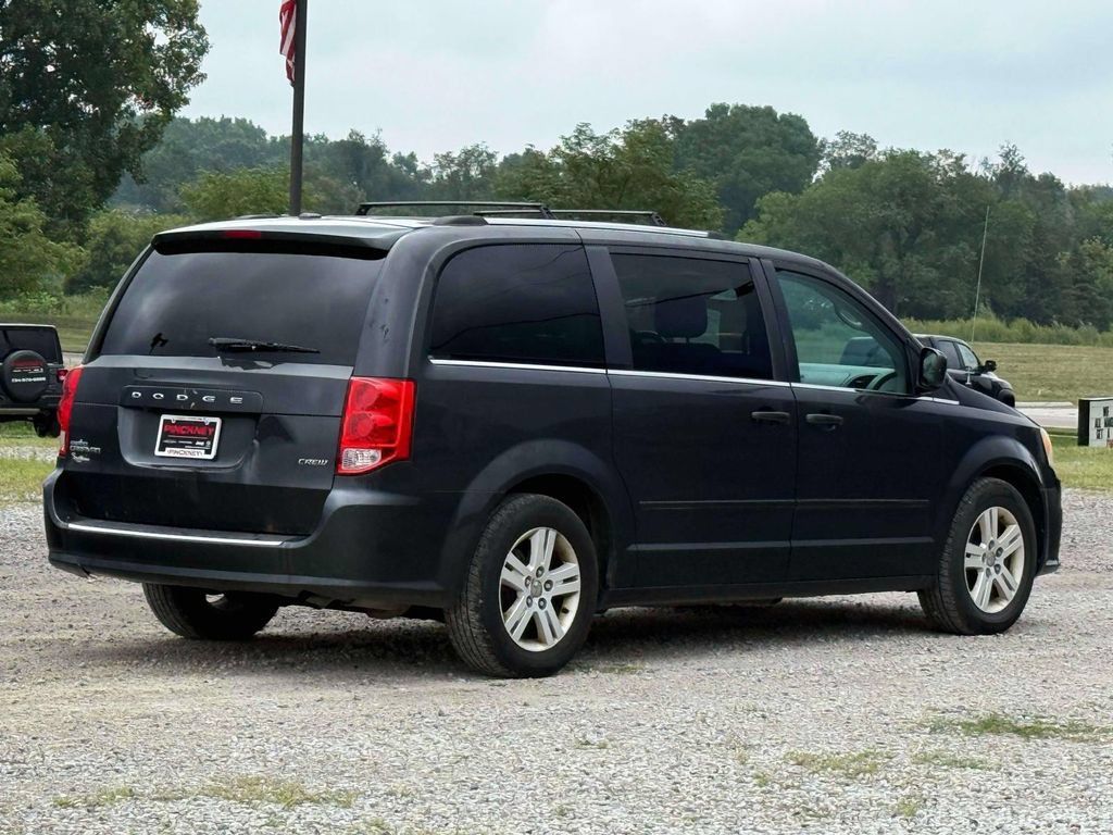 Used 2011 Dodge Grand Caravan Crew FWD image 7