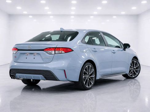 Used 2021 Toyota Corolla SE w/ SE Premium Package FWD image 5