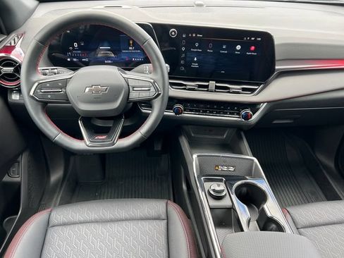New 2026 Chevrolet Equinox RS w/ Convenience Package III AWD/4WD image 3