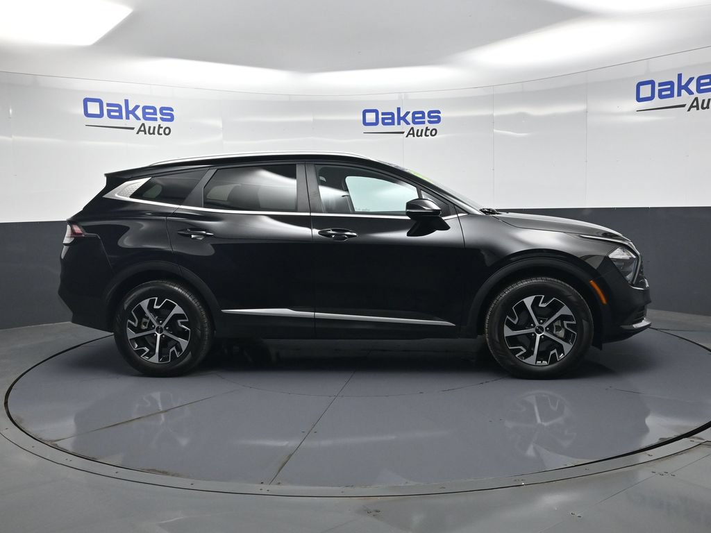 Used 2023 Kia Sportage EX AWD/4WD image 8