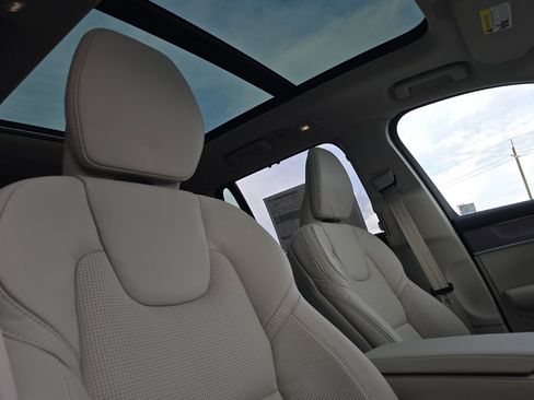 New 2026 Volvo XC90 B6 Ultra w/ Protection Package AWD/4WD image 17