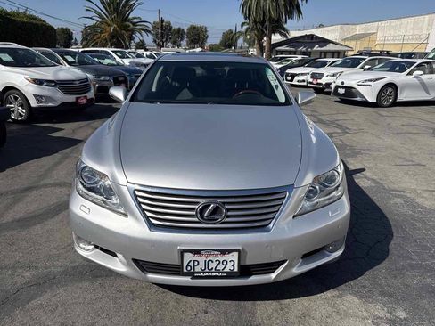 Used 2010 Lexus LS 460 RWD image 2