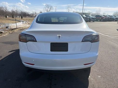 Used 2023 Tesla Model 3 Standard Range image 6