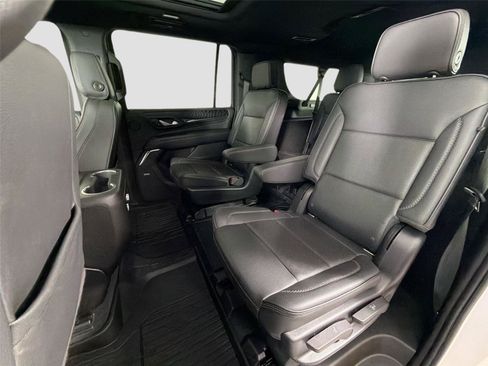 Used 2022 GMC Yukon XL Denali AWD/4WD image 24
