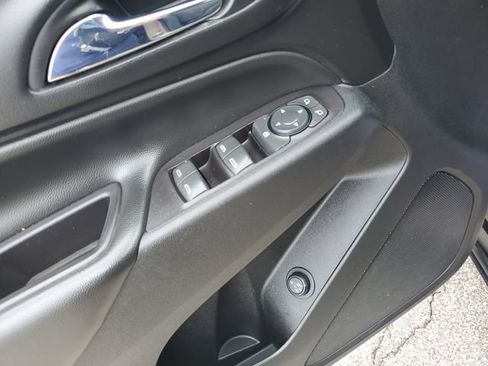Used 2019 Chevrolet Equinox LT FWD image 21
