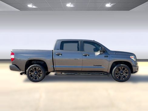 Used 2015 Toyota Tundra SR5 w/ SR5 Upgrade Package image 7