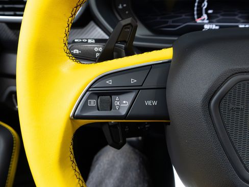 Used 2022 Lamborghini Urus image 67