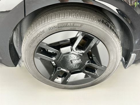 Used 2024 Kia EV9 GT-Line AWD/4WD image 11