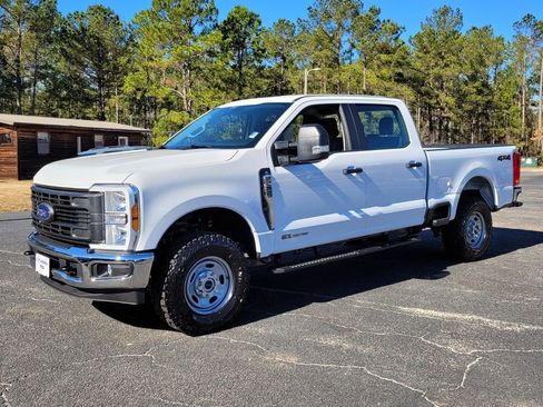 New 2026 Ford F250 XL w/ XL Off-Road Package image 3