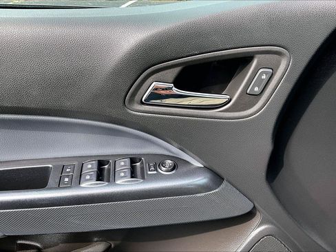 Used 2022 Chevrolet Colorado Z71 AWD/4WD image 36