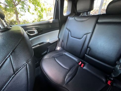 Used 2025 Jeep Compass Limited AWD/4WD image 40
