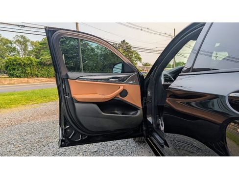 Used 2022 BMW X4 xDrive30i w/ M Sport Package 2 image 9