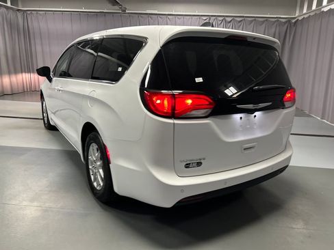 New 2026 Chrysler Voyager LX image 5