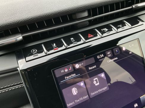 New 2025 Jeep Grand Cherokee Altitude image 26