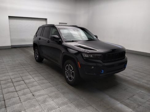 Used 2022 Jeep Grand Cherokee Trailhawk w/ Advanced Protech Group II AWD/4WD image 13