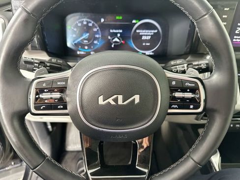 Used 2023 Kia Sorento SX Prestige w/ Panoramic Sunroof Package AWD/4WD image 24