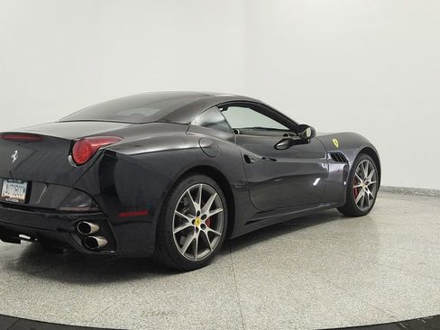 Used 2012 Ferrari California image 5