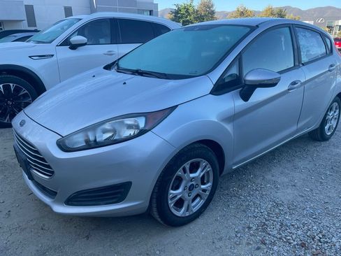 Used 2014 Ford Fiesta SE FWD image 5
