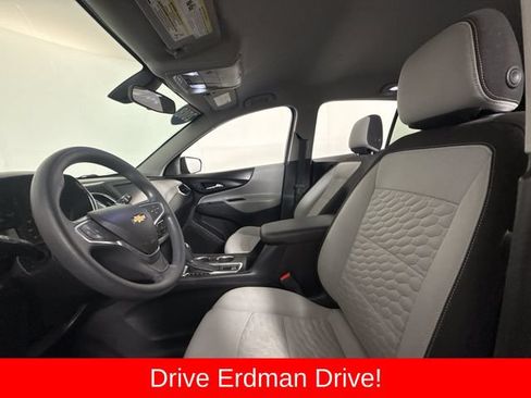 Used 2018 Chevrolet Equinox LT FWD image 6