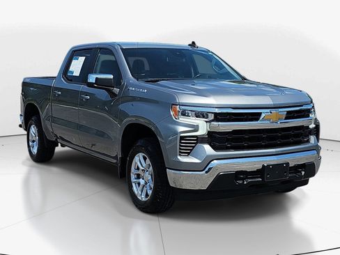 Used 2023 Chevrolet Silverado 1500 LT AWD/4WD image 2