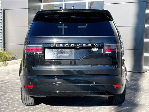 Used 2023 Land Rover Discovery S R-Dynamic image 4