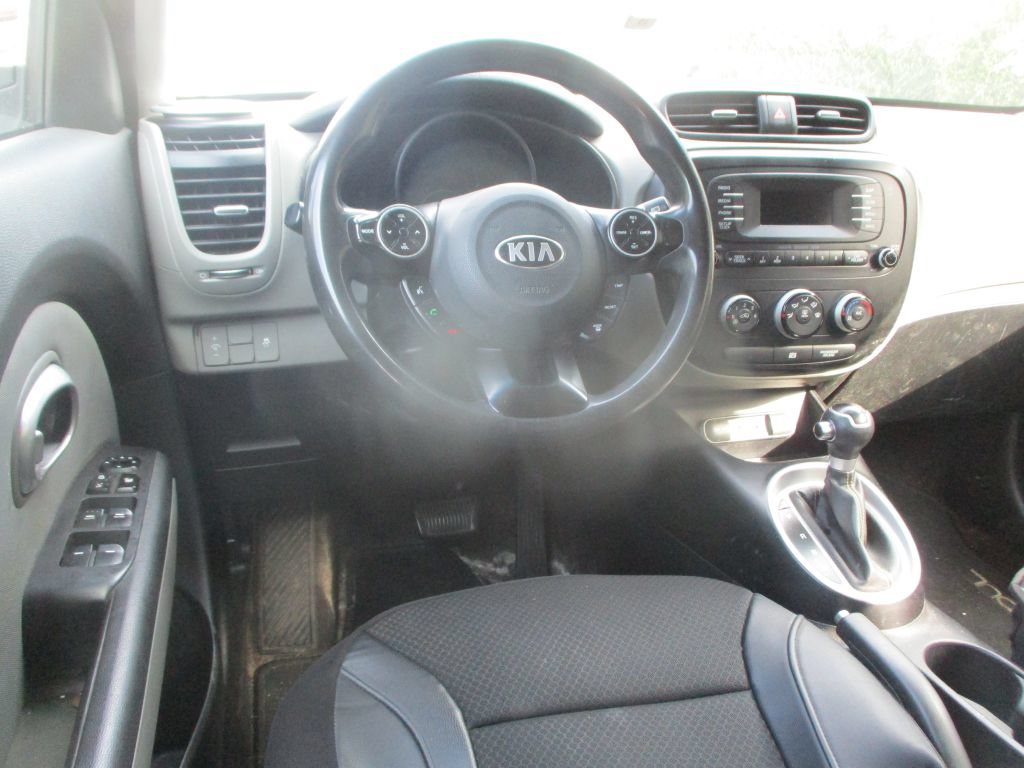 Used 2014 Kia Soul + FWD image 8