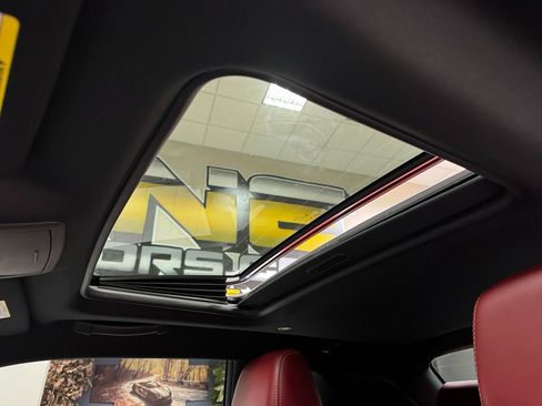 Used 2013 Dodge Challenger SRT8 w/ Harman Kardon Audio Group image 40