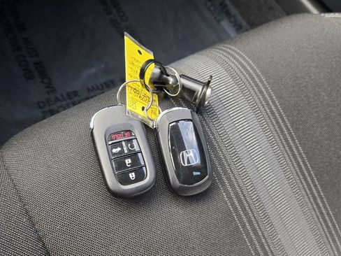 Used 2025 Honda Civic Sport image 16