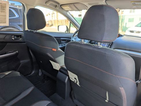 Used 2017 Subaru Crosstrek 2.0i Premium image 18