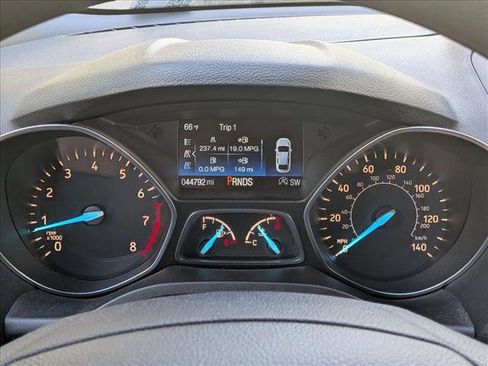 Used 2019 Ford Escape SE image 11