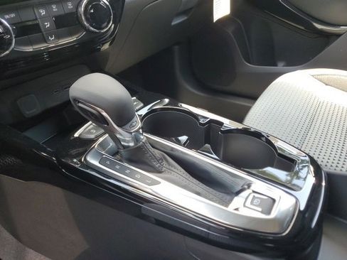 New 2025 Chevrolet Trax LT image 6