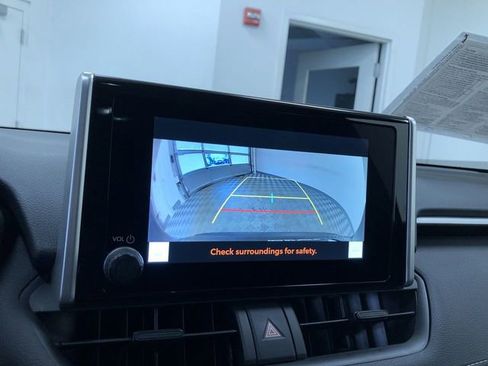 Used 2025 Toyota RAV4 LE image 28