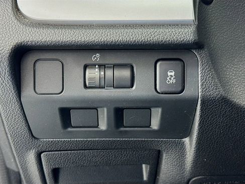 Used 2012 Subaru Impreza 2.0i Premium image 11